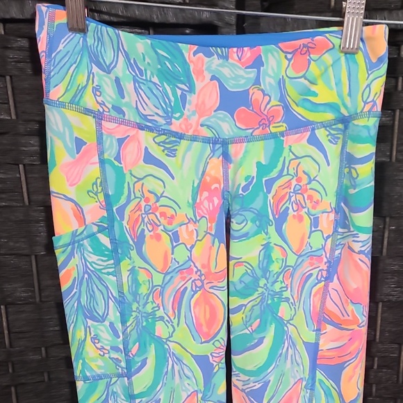 Lilly Pulitzer Fara Weekender Crop Legging Surf Gypsea Small - Picture 1 of 5